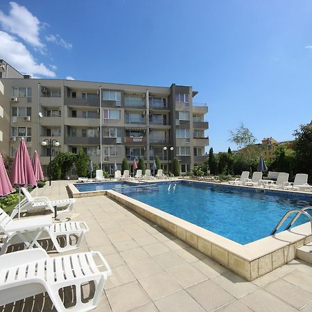 Menada Butterfly Apartment Светий Влас Екстер'єр фото