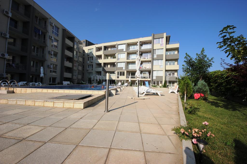 Menada Butterfly Apartment Светий Влас Екстер'єр фото