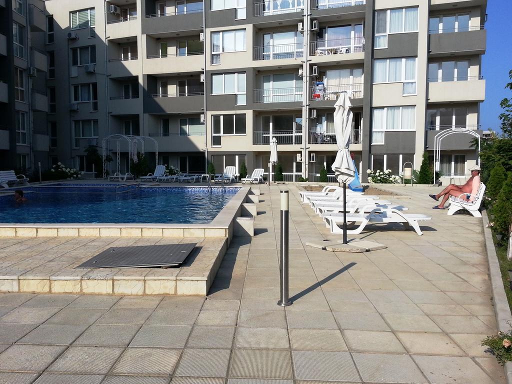 Menada Butterfly Apartment Светий Влас Екстер'єр фото