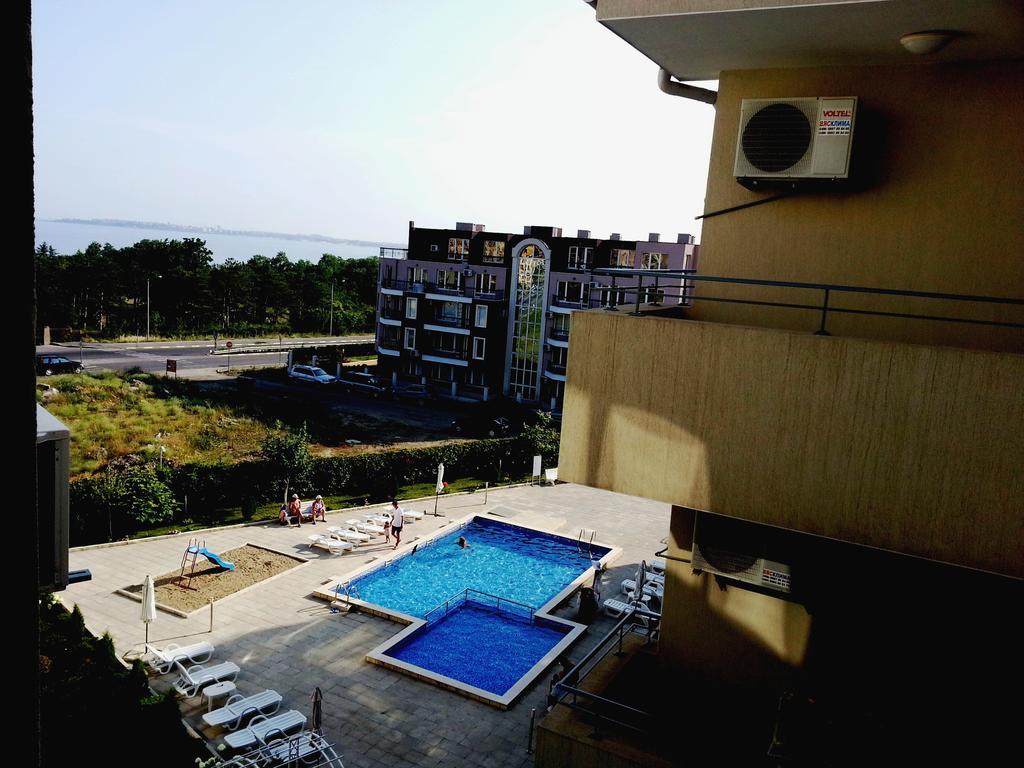 Menada Butterfly Apartment Светий Влас Екстер'єр фото