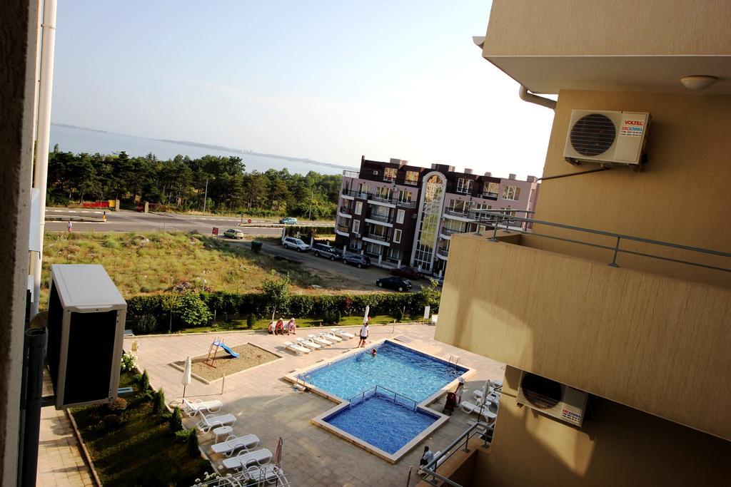 Menada Butterfly Apartment Светий Влас Екстер'єр фото