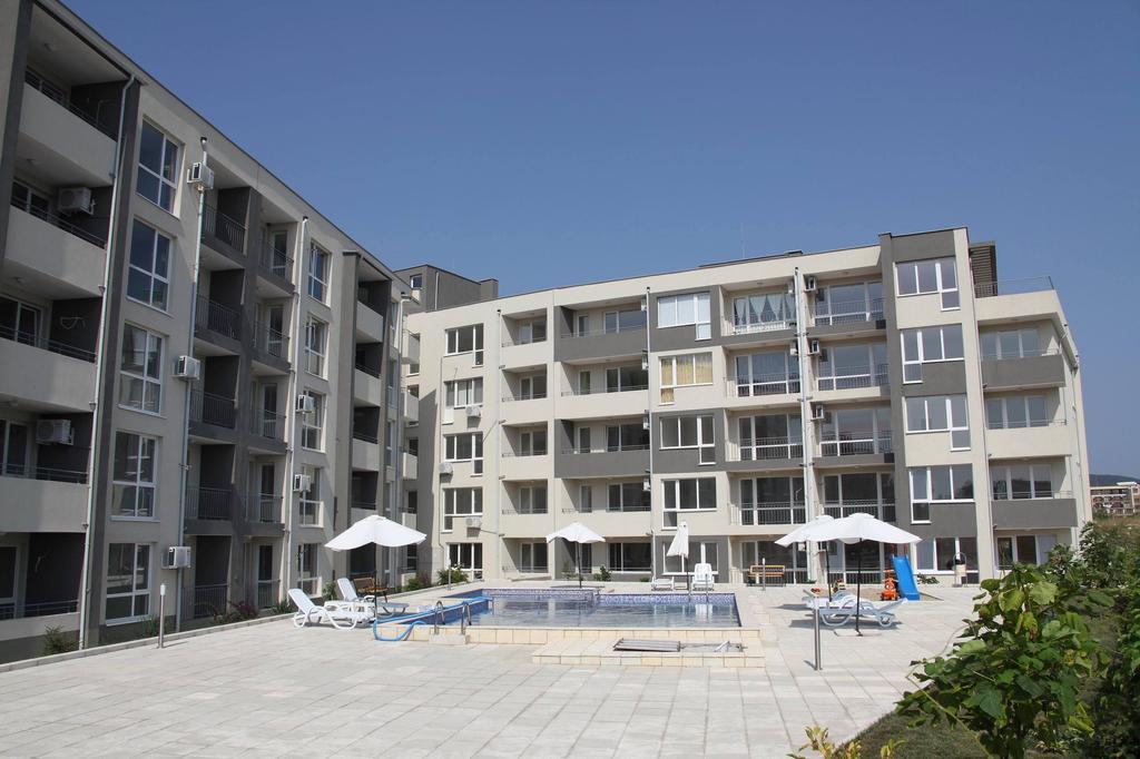 Menada Butterfly Apartment Светий Влас Екстер'єр фото