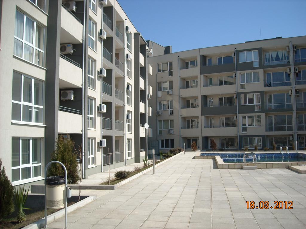 Menada Butterfly Apartment Светий Влас Екстер'єр фото