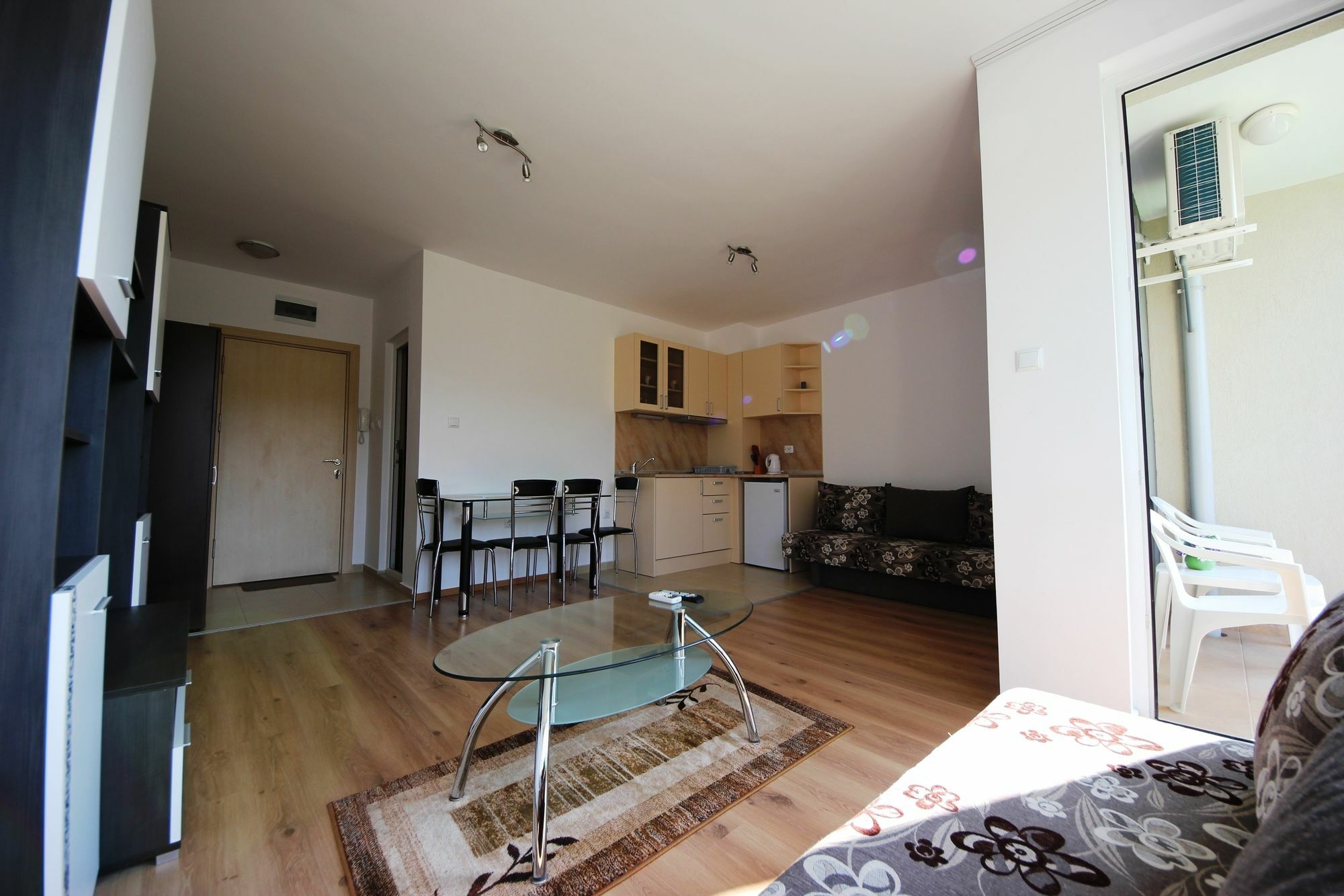 Menada Butterfly Apartment Светий Влас Екстер'єр фото
